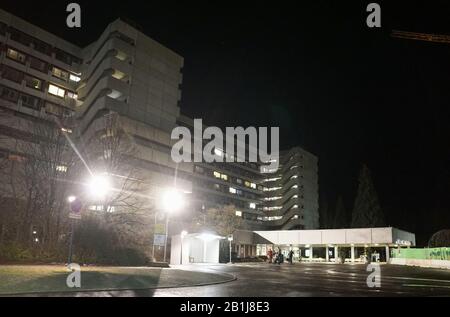 25 febbraio 2020, Baden-Wuerttemberg, Göppingen: La clinica all'Eichert di Göppingen. Il primo paziente corona a Baden-Württemberg è stato confermato a Göppingen. Foto: Alexander Wölfl/SDMG/dpa Foto Stock