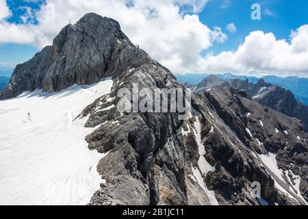 Paesaggio montuoso nella regione di Schladming-Dachstein in Stiria in Austria. Foto Stock