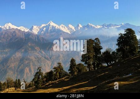 Paesaggio Grande Himalaya al confine con il Tibet, India, Himalaya Foto Stock