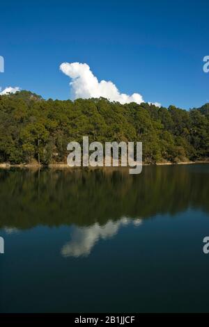 Lago Di Montagna Sat Tal, India, Himalaya, Sat Tal Foto Stock