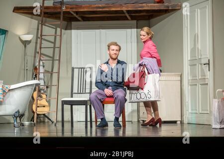 Johannes Hallervorden (Als Don Baker), Julia Biedermann (Als Mrs Baker), Foto Stock