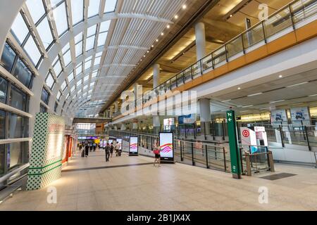 Hong Kong, Cina – 20 settembre 2019: Terminal dell'aeroporto di Hong Kong (HKG) in Cina. Foto Stock