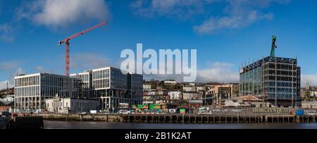 Cork City, Irlanda -24th Febbraio 2020 : sviluppo di costruzioni su Penrose Quay come parte del progetto cork docklands, River Lee nella città di Cork, Cork Foto Stock