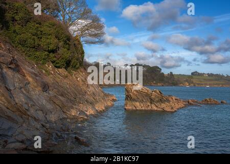 L'estuario del fiume Helford da Polgwidden Cove, Trebah, Cornwall, Inghilterra, Regno Unito Foto Stock