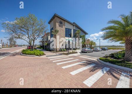 Community Elementary And Middle School Of Babcock Ranch Florida. Un auto sostenuto ecologicamente amichevole tutta la comunità a energia solare. CON LOGO Foto Stock