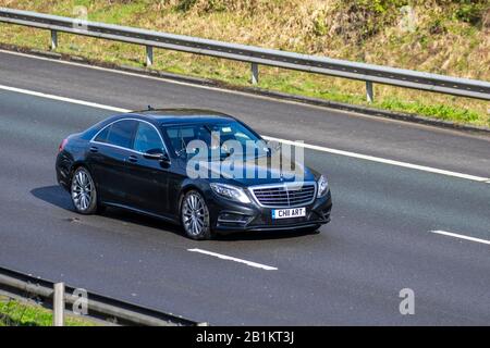 Mercedes-Benz S 350 D AMG Line Premium 2017 nero; traffico veicolare nel Regno Unito, trasporti, veicoli moderni, berline, veicoli, veicoli, strade britanniche, motori, motori sull'autostrada M6 Foto Stock