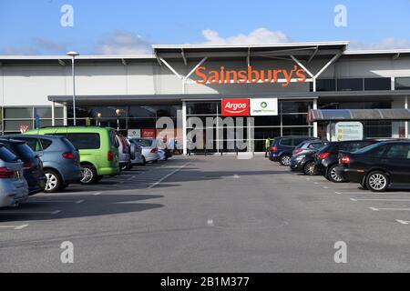 Supermercato Sainsbury's davanti all'ingresso. Lancaster Rd Christie Park, Morecambe LA4 5TJ Foto Stock