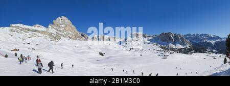 Skigebiet An Der Geisler Gruppe, Furchetta Und Sass Rigais, Gröden, Dolomiten, Italien Foto Stock