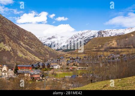 Vielha a Vall d'Aran, Catalogna (Spagna) Foto Stock