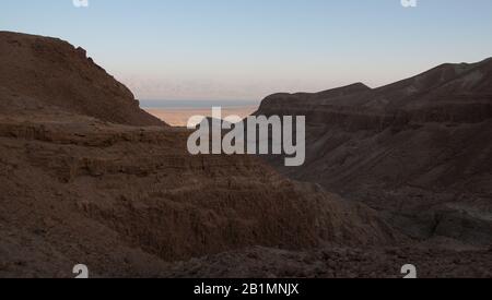 Israele attrazione per i turisti - deserti pietra ned mare morto Foto Stock