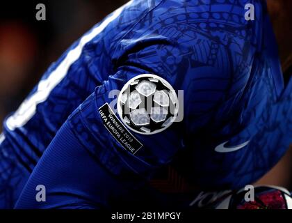 Stamford Bridge, Londra, Regno Unito. 25th Feb, 2020. UEFA Champions League Football, Chelsea vs Bayern Munich; Arm patch with Winners 2019 UEFA Europa League indossata da Willisan of Chelsea Credit: Action Plus Sports/Alamy Live News Foto Stock