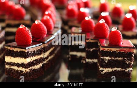 ricca torta al cioccolato alimentare del diavolo umida Foto Stock