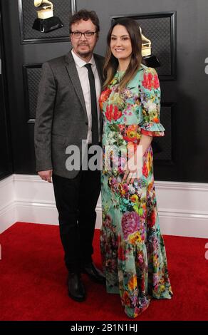 62nd Annual GRAMMY Awards Arrivi 2020 tenuti presso lo Staples Center di Los Angeles, California. Con: Natalie Hemby, Mike Wrucke Dove: Los Angeles, California, Stati Uniti Quando: 26 Jan 2020 Credit: Adriana M. Barraza/Wenn Foto Stock