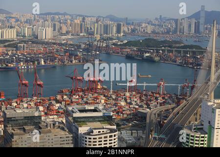 Kwai Tsing terminal terminal vista porto in drone Foto Stock