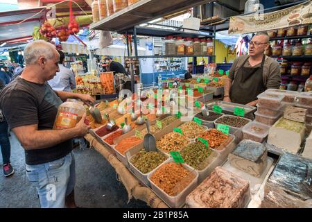 Gewürze, Carmel Markt, Tel Aviv, Israele Foto Stock