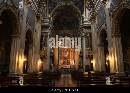 Roma - Chiesa Di Santa Maria In Vallicella (Chiesa Nuova). Chiesa cattolica interna in Italia. Foto Stock