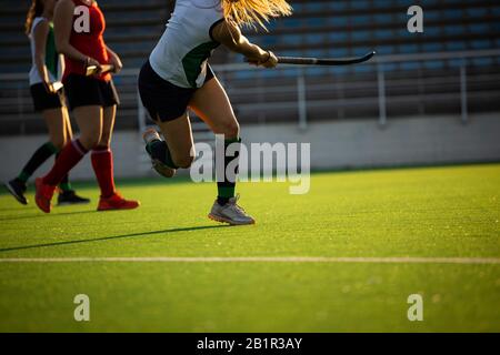 Giocatori di hockey femminile durante la partita Foto Stock