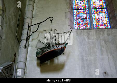 SAINT JEAN-DE-LOSNE BORGOGNA FRANCIA - SAINT-JEAN-BAPTISTE CHURCH - EX-VOTO BARCA DEL 1826 - OFFERTE VOTIVE © FRÉDÉRIC BEAUMONT Foto Stock