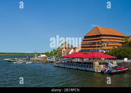 Deposito Pagoda nelle acque interne di Neustadt in Holstein, distretto di Ostholstein, Schleswig-Holstein, Germania, Foto Stock