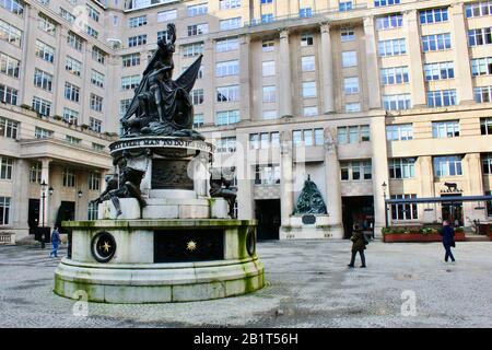 Il monumento nelson centrale liverpool inghilterra Regno Unito Foto Stock