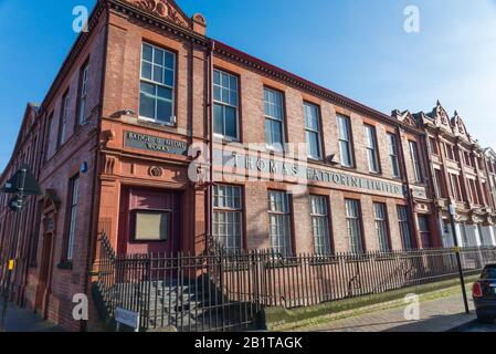 Fabbrica Thomas Fattorini che produce badge, medaglie, spade e trofei nel quartiere dei gioielli di Birmingham, Hockey, Birmingham, Regno Unito Foto Stock