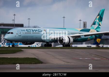 A6-BMH Etihad Airways Boeing 787-10 Dreamliner Foto Stock