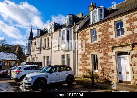 La Main Street nel villaggio di West Linton Ai Confini scozzesi, a 26 miglia a sud di Edimburgo, Scozia Foto Stock