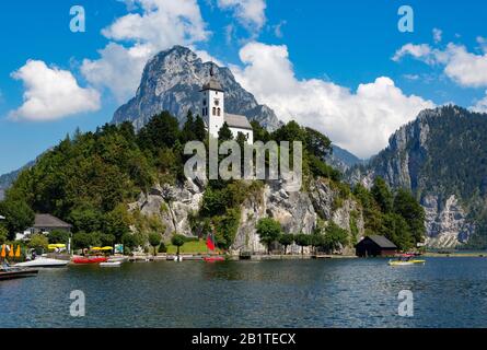 Lago Traun, Johannesberg Cappella Con Traunstein, Traunkirchen, Salzkammergut, Alta Austria, Austria Foto Stock