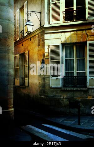 Angolo di Rue Des Chantres sull'Ile de la Cite Paris, vicino alla Cattedrale di Notre Dame Foto Stock