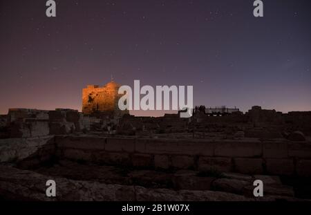 Rovine sul monte santo Gerizim di Samaritani in Israele territorio Foto Stock