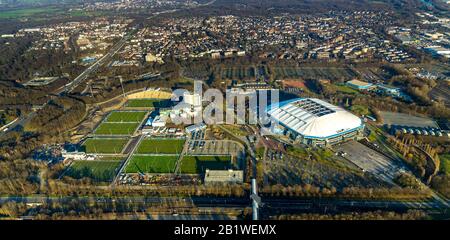 Foto aerea, Schalker Feld, National League Stadium, Premier League, sala di calcio, campi di allenamento accanto alla Veltins-Arena, Schalke 04, al fo Foto Stock