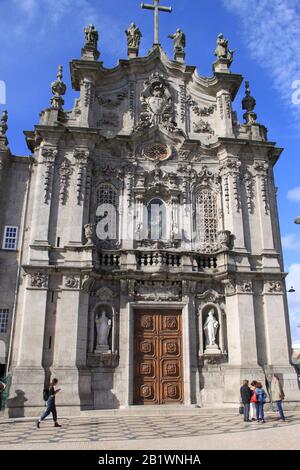 Igreja do Carmo (chiesa barocca gemellata con façade facciata piastrellata), Porto, PORTOGALLO, PETER GRANT Foto Stock