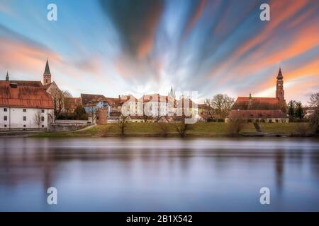 Straubing | Stadt | Gäuboden | Schloßbrücke | Herzogschloß | Donau | Niederbayern | Agnes-Bernauer Foto Stock