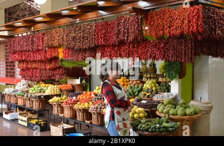 Wochenmarkt, Markthalle ´Mercado dos Lavradores´, Funchal, Madeira, Portogallo Foto Stock