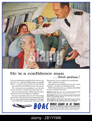 La pubblicità della compagnia aerea BOAC di Vintage 1950/60 ‘World leader in Jet Travel’ 'È un uomo di fiducia ..Thank bontà'. Età d'oro del volo, esclusivo confortevole e costoso. Cabina BOAC con giacca bianca uniforme, per un passeggero maturo Foto Stock