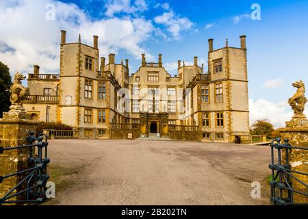 La facciata del castello di Sherborne 'New' costruita nel 1594 da Sir Walter Raleigh, Sherborne, Dorset, Inghilterra, Regno Unito Foto Stock