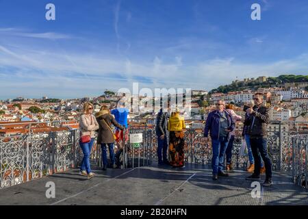 Aussichtsplattform, Aufzug ´Elevador De Santa Justa´, Rua Do Ouro, Lissabon, Portogallo Foto Stock