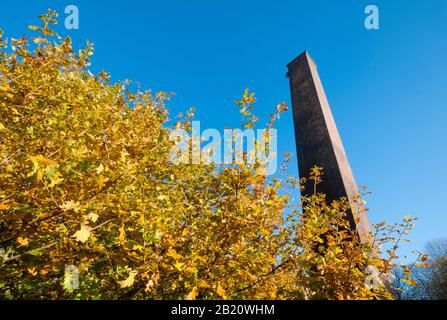 Stirchley Chimney A Telford Town Park, Shropshire, Inghilterra, Regno Unito Foto Stock