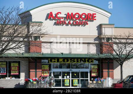 Segnaletica "Store Closing" all'esterno di un A.C. Punto vendita al dettaglio di Moore a Frederick, Maryland, il 21 febbraio 2020. Foto Stock