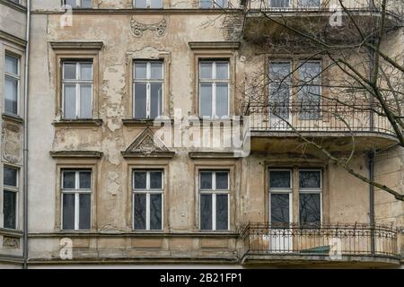 Leerstand Wohnhaus Stubenrauchstraße Ecke Odenwaldstraße, Friedenau, Berlino, Germania Foto Stock