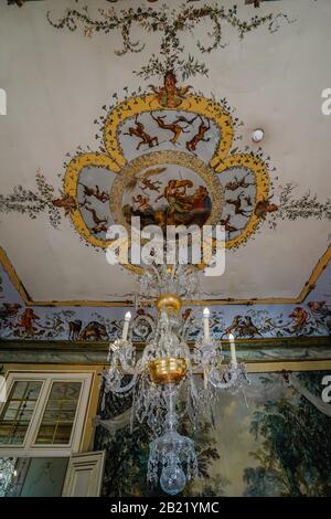 Il Palazzo di Queluz è un palazzo portoghese del 18th secolo situato a Queluz, nei pressi di Lisbona. Fu architetto di Mateus Vicente de Oliveira intorno al 1747 AN Foto Stock