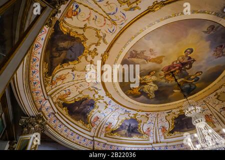 Il Palazzo di Queluz è un palazzo portoghese del 18th secolo situato a Queluz, nei pressi di Lisbona. Fu architetto di Mateus Vicente de Oliveira intorno al 1747 AN Foto Stock