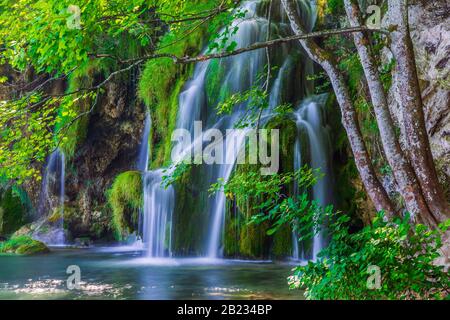 I laghi di Plitvice, Croazia. Le cascate del Parco Nazionale dei Laghi di Plitvice. Foto Stock