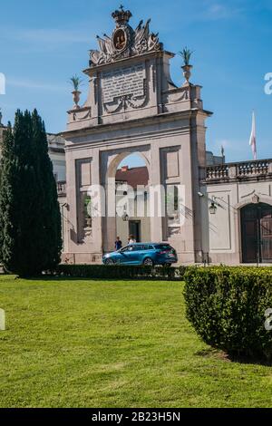 Il Seteais Palace è un palazzo neoclassico situato a Sintra, sulla Riviera portoghese, che opera come un hotel di lusso conosciuto come Tivoli Palácio de Setea Foto Stock