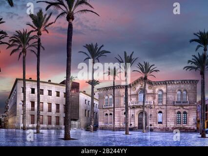 Palacio Episcopal, Plaza de la Catedral de Almeria, Andalusia, Spagna Foto Stock