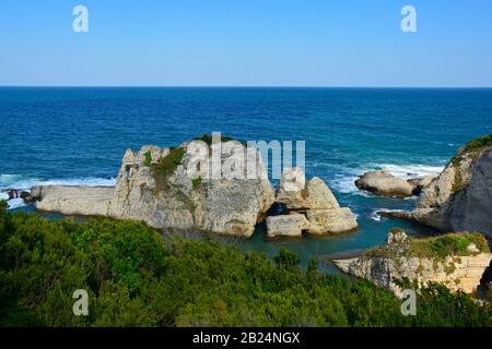 La costa del Mar Nero a Kilimli Bay, vicino Agva, Sile, nel nord ovest della Turchia Foto Stock