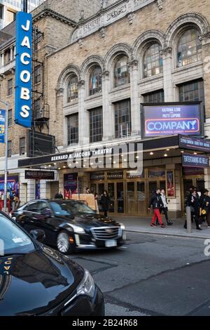 Bernard B. Jacobs teatro tendone con il gioco "Società", new york, Stati Uniti d'America Foto Stock