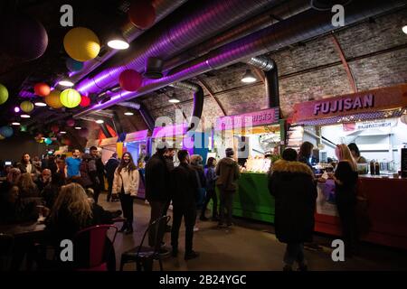 Indie Street food al Platform di Argyle Street Arches, Glasgow, Scozia, Regno Unito Foto Stock