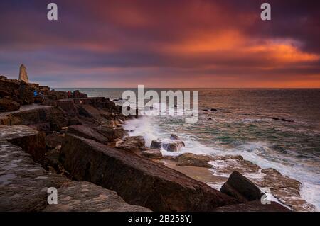 Lunga esposizione di Pulpit Rock e Della Costa giurassica a Portland Dorset Foto Stock