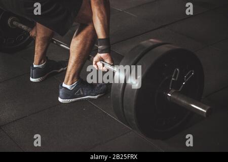 sollevamento ad altezza elevata con sollevatore grande Foto Stock